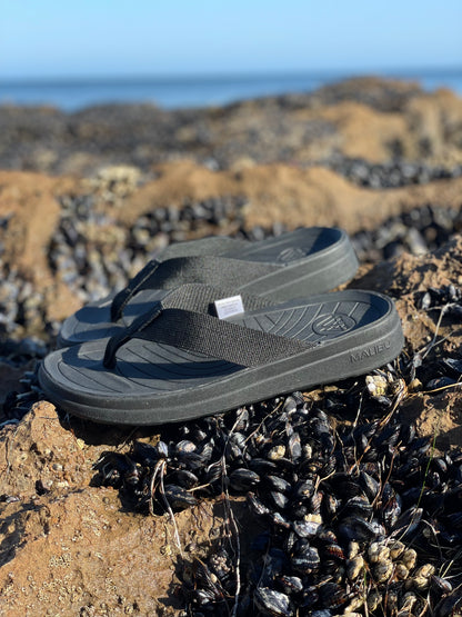 Surfrider | Nylon | EVA Rubber | Black